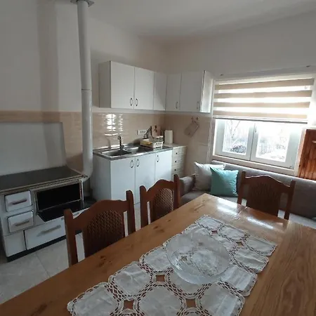 Verina Kuca Kosjeric