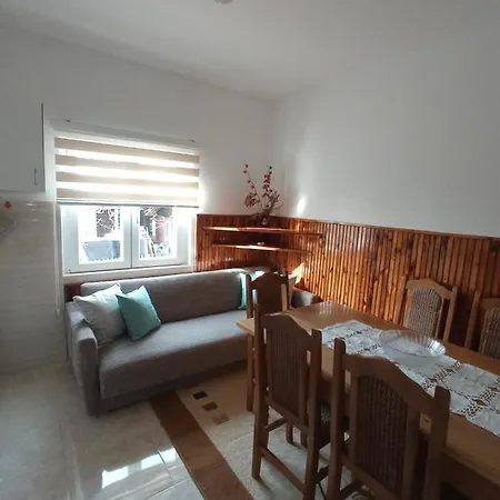 Verina Kuca Kosjeric