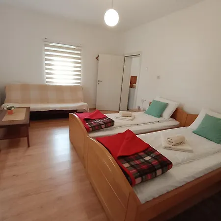 公寓 Verina Kuca *