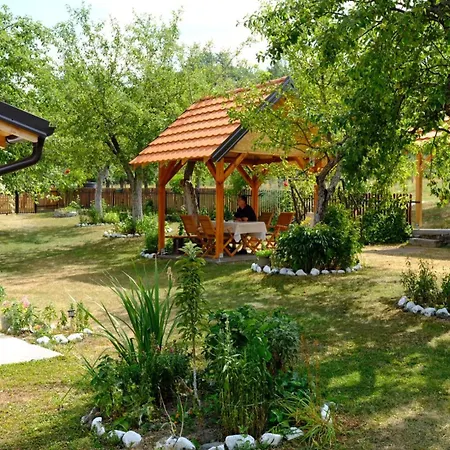 Verina Kuca Kosjeric